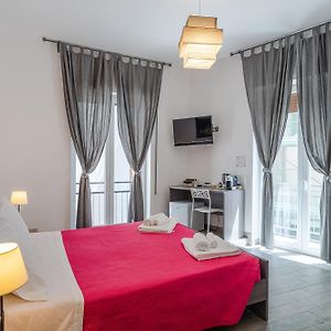 Cavour Rooms
